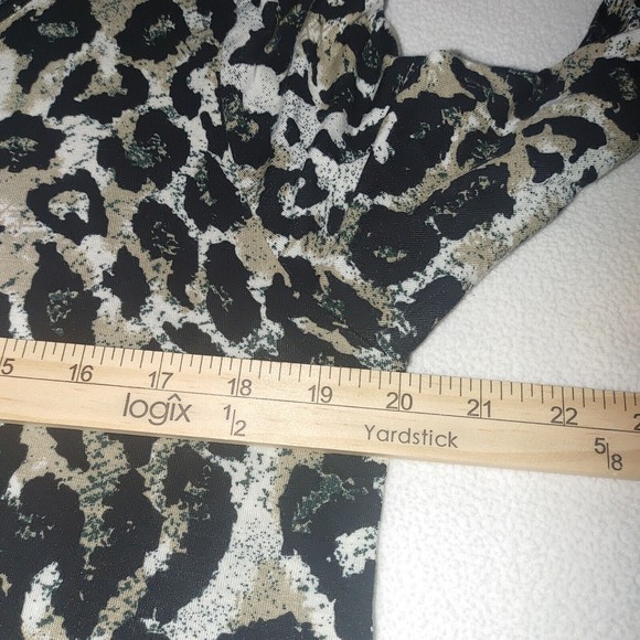 Kate And Mallory Animal Print Tunic Size Medium Scoop Neck Light-Weight Stretchy - Picture 5 of 6